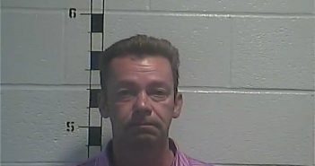 <B>ROBERT</B> <B>EMORY</B> <B>HENZEL</B> #, Shelby County, Kentucky - 2018-06-17 01:01:00