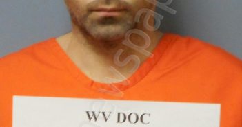 LLOYD, AARON ELIJAH | 2018-06-19 15:20:00 Calhoun County, West Virginia Booking