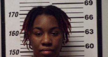 <B>ROBERSON</B>, <B>MIASIA</B> <B>LATRICE</B> #, Carteret County, North Carolina - 2018-05-22 12:44:00