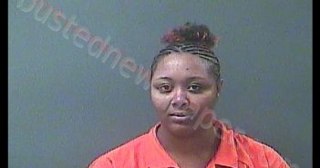 CADEDRA CHARNE WELLS | 2018-08-21 16:51:00 Laporte County, Indiana, La Porte County, Indiana Booking