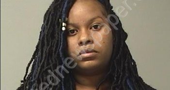 WHIGHAM, BRITTANY S | 2018-10-11 19:48:00 Macon County, Illinois Booking