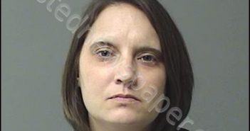 DENNIS, CRYSTAL ANN | 2018-10-12 19:46:00 Macon County, Illinois Booking