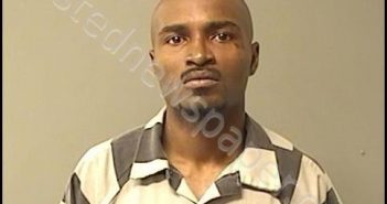 WALKER, LAQUAN JACOBBEE | 2018-10-13 06:02:00 Macon County, Illinois Booking