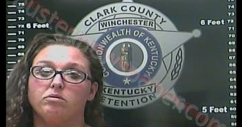 TAMMY LYNN MOORE | 2018-10-24 17:04:00 Clark County, Kentucky Booking