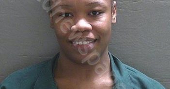 <B>DAVIS</B>, <B>HJAMELIA</B> <B>DENISE</B> #, Escambia County, Florida - 2018-11-26 21:27:00