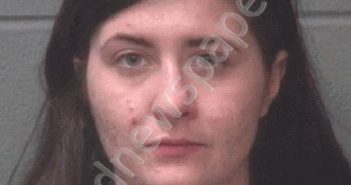JANISCH, HAYLEE MADISON | 2018-11-28 Onslow County, North Carolina Booking