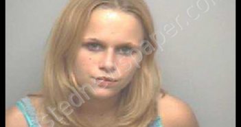 DAVIS, JESSICA MARIE | 2018-12-24 08:34:00 Moore County, North Carolina Booking