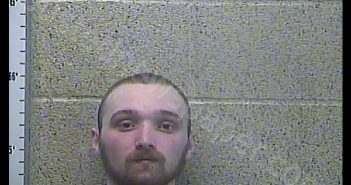 JUSTIN T CARLISLE | 2018-12-27 00:39:00 Henderson County, Kentucky Booking