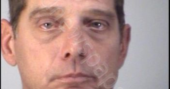 WILLIAM JACOB ROBERTS | 2018-12-28 19:16:00 Lake County, Florida Booking