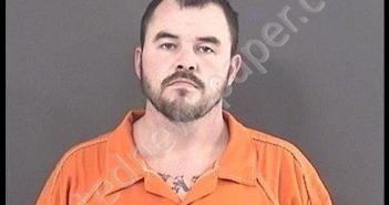 ROBERTS, CHRISTOPHER CHARLES | 2019-01-09 02:00:00 Roanoke County, Virginia Booking