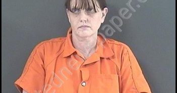 EDWARDS, KAREN MAE | 2019-01-25 19:00:00 Roanoke County, Virginia Booking