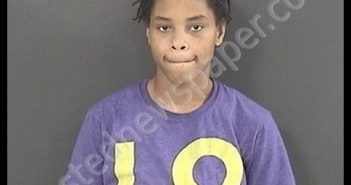 HAMPTON, RAEONA NASHAE | 2019-02-01 19:00:00 Roanoke County, Virginia Booking