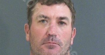 VANTHULLENAR, THEODORE JON | 2019-02-04 00:54:00 Charleston County, South Carolina Booking