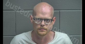 CHRISTOPHER EARL WHITCOMB | 2019-03-03 21:47:00 Scott County, Kentucky Booking