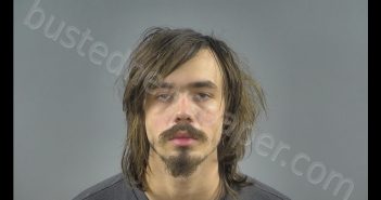 DANIEL DAMON VAUGHN | 2019-03-19 10:43:00 Warren County, Kentucky Booking