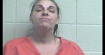 BETH HALE | 2019-04-05 19:51:00 Jessamine County, Kentucky Booking
