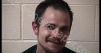 STEVEN SIZEMORE | 2019-04-06 08:38:00 Scott County, Indiana Booking