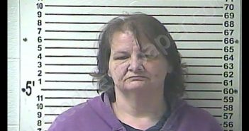 KAREN KATHLENE HUTCHINSON | 2019-04-09 09:32:00 Hardin County, Kentucky Booking