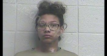 AYANNA MOSEBY | 2019-04-09 10:18:00 Jessamine County, Kentucky Booking