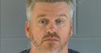 CLIFFORD DEVAUGHN BURNHAM | 2019-04-10 21:49:00 Levy County, Florida Booking