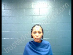 MCKNIGHT,LAKISHA NICOLE | 2019-06-19 18:25:00 Wichita County, Texas Booking