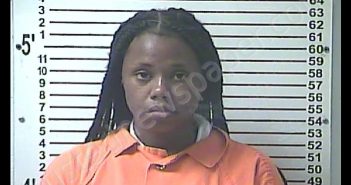 AKEARIE TENIQUA ROBERTS | 2019-06-27 13:23:00 Hardin County, Kentucky Booking