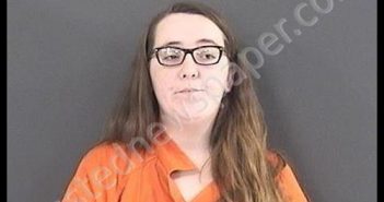 WRIGHT, AMBER NICHOLE | 2019-11-01 19:16:00 Roanoke County, Virginia Booking