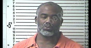 LASTEVEN GEORGE CLEAVER | 2019-11-15 10:44:00 Hardin County, Kentucky Booking