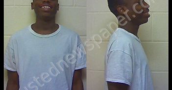 SAUNDERS QUINZELL DEVAUGHN | 2019-12-06 11:12:19 Craven County, North Carolina Booking