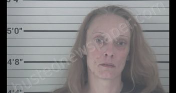 STEPHANIE LOUISE BARTLETT | 2019-12-22 21:15:00 Campbell County, Kentucky Booking