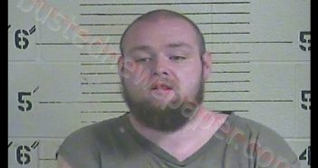 DAVID J SMALLWOOD | 2019-12-30 15:03:00 Three Forks, Kentucky Booking