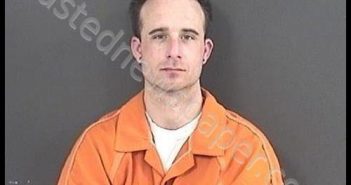 ROBERTSON, KENDALL WAYNE | 2020-01-01 19:00:00 Roanoke County, Virginia Booking
