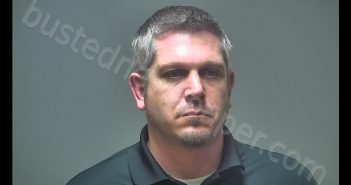 JONATHON DANIEL BOWLES | 2020-01-10 16:23:00 Isabella County, Michigan Booking