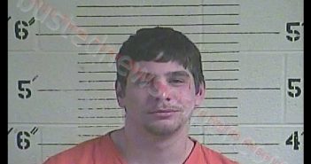 EDWARD MOORE | 2020-01-24 02:07:00 Three Forks, Kentucky Booking