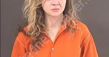 LARCOM, CRYSTAL DARNELL | 2020-03-16 09:53:00 Roanoke County, Virginia Booking