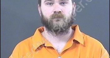 ROACH, ADAM WAYNE | 2020-03-31 20:46:00 Roanoke County, Virginia Booking