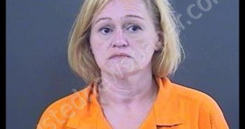 PETTIT, JENNIFER LYNN | 2020-09-11 19:10:00 Roanoke County, Virginia Booking