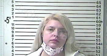 SHADE, SAVANNAH LEA | 2020-10-26 19:00:00 Hardin County, Kentucky Booking