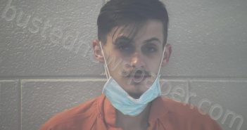 HOSKINS, CHRISTOPHER M | 2020-11-29 05:06:00 Pulaski County, Kentucky Booking