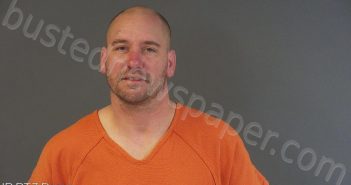 <B>STRUBE</B>, <B>DUSTIN</B> <B>MICHAEL</B> #, Putnam County, Indiana - 2020-12-01 23:07:00