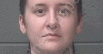 KRATZ, AMBER ARIANA | 2020-12-04 Onslow County, North Carolina Booking