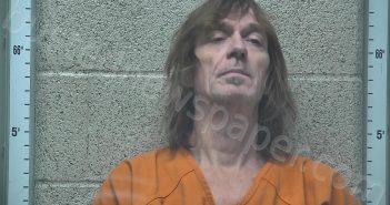 ROBINSON, CHRISTOPHER GORDON | 2020-12-08 04:23:00 Henderson County, Kentucky Booking