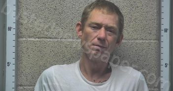 DENO, STEVEN DOUGLAS | 2020-12-10 03:08:00 Henderson County, Kentucky Booking