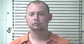 <B>THOMAS</B>, <B>MICHAEL</B> <B>CLAYTON</B> #, Hardin County, Kentucky - 2020-12-21 18:43:00