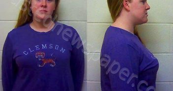 HALEY LAUREN BROOKE | 2021-01-10 14:08:22 Craven County, North Carolina Booking