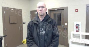 MCNEELY, CHRISTOPHER | 2021-02-14 16:01:00 Cedar County, Missouri Booking