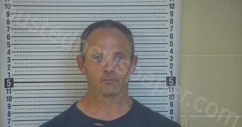 HUTSON, JAMES EAR, JR. | 2021-04-08 00:38:00 Taylor County, Kentucky Booking