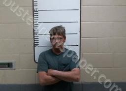 WAYNE DAVIS | 2021-05-02 01:37:00 Morgan County, Tennessee Booking