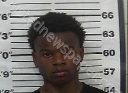 CORTEZ DICKEY | 2021-09-03 22:22:00 Gibson County, Tennessee Booking