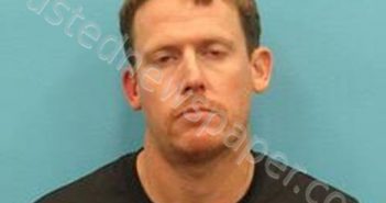 LEE EXTON | 2021-12-03 20:20:00 Kendall County, Texas Booking